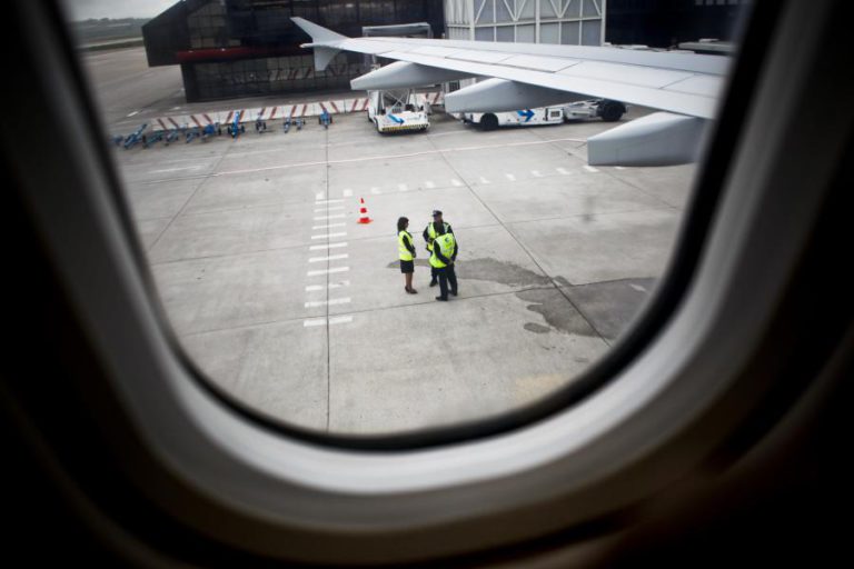 PISTA DO AEROPORTO DE LISBOA REABERTA ÀS 13:11