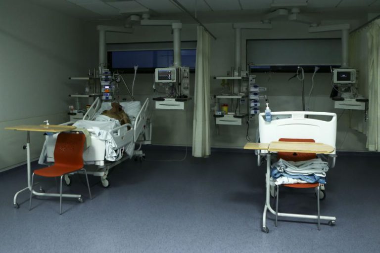 CORTINAS DOS HOSPITAIS SÃO NINHO DE BACTÉRIAS, SEGUNDO UM ESTUDO