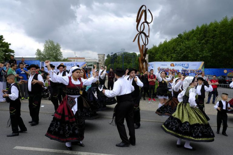 FOLCLORE PORTUGUÊS É PATRIMÓNIO HISTÓRICO E CULTURAL IMATERIAL DO RIO DE JANEIRO