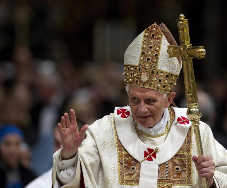 PAPA EMÉRITO PUBLICA DOCUMENTO SOBRE ABUSO SEXUAL NA IGREJA CATÓLICA