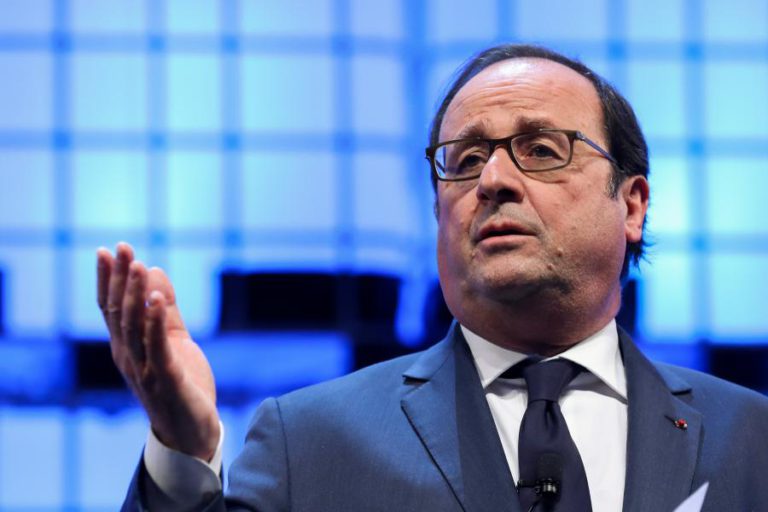 FRANÇOIS HOLLANDE E GUY VERHOFSTADT NAS CONFERÊNCIAS DO ESTORIL EM MAIO