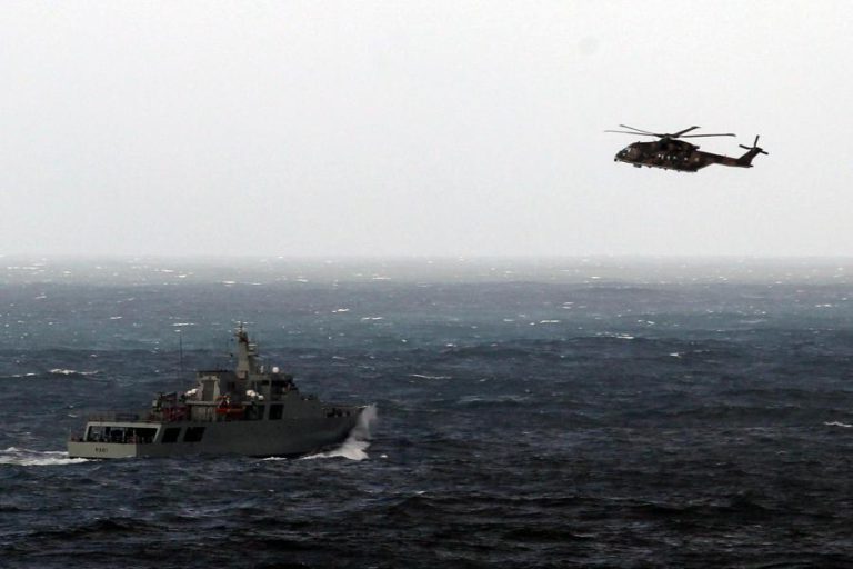 EMBARCAÇÃO QUE LANÇOU ALERTA REGISTADA NA HORTA MAS OPERA A PARTIR DE PENICHE