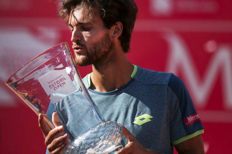 JOÃO SOUSA INICIA HOJE A DEFESA DO TÍTULO NO ESTORIL OPEN