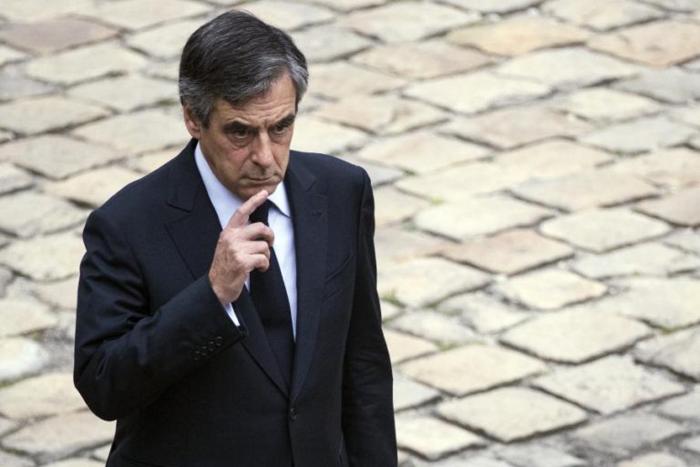 ANTIGO PRIMEIRO-MINISTRO FRANCÊS FRANÇOIS FILLON VAI SER JULGADO POR CORRUPÇÃO