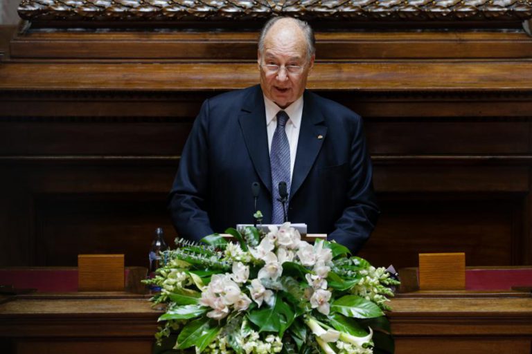 PRÍNCIPE AGA KHAN COM NACIONALIDADE PORTUGUESA