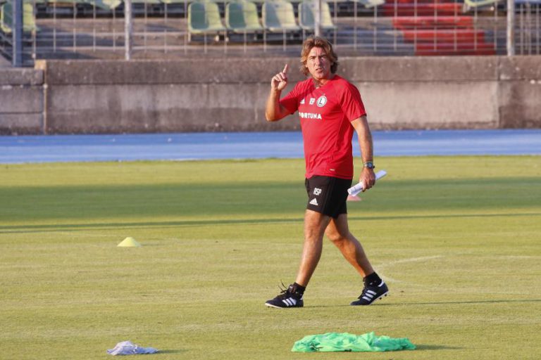 LEGIA VARSÓVIA CONFIRMA SAÍDA DE SÁ PINTO