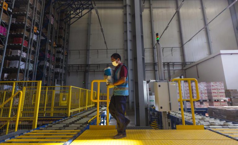 ECONOMIA CHINESA MANTÉM-SE ESTÁVEL E CRESCE 6,4% NO PRIMEIRO TRIMESTRE