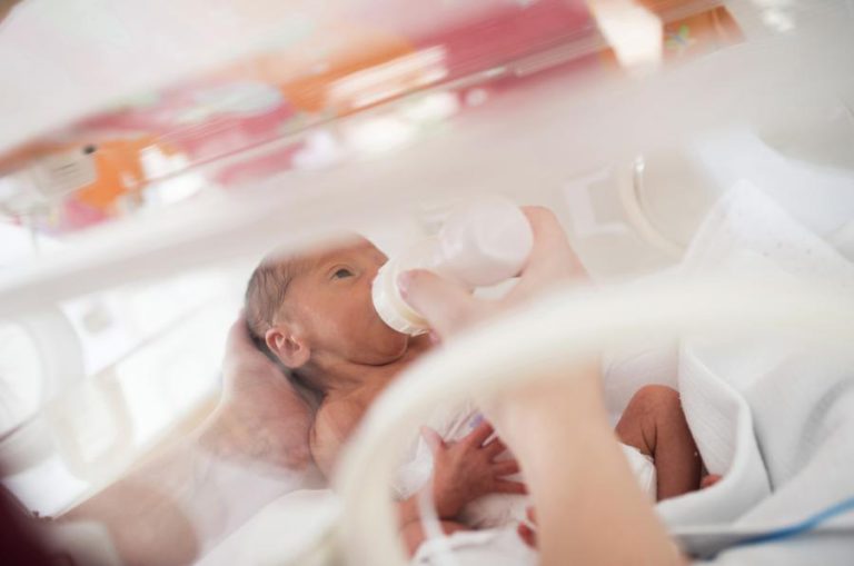 CRIANÇAS NUNCA AMAMENTADAS COM MAIOR PROBABILIDADE DE SEREM OBESAS, SEGUNDO ESTUDO DA OMS