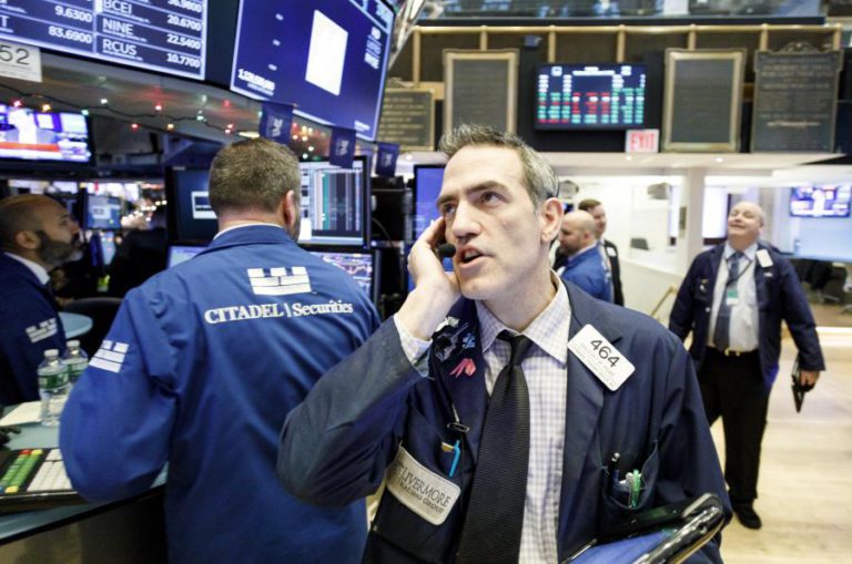 BOLSA DE NOVA IORQUE NEGOCEIA EM ALTA, ANIMADA PELO SETOR FINANCEIRO