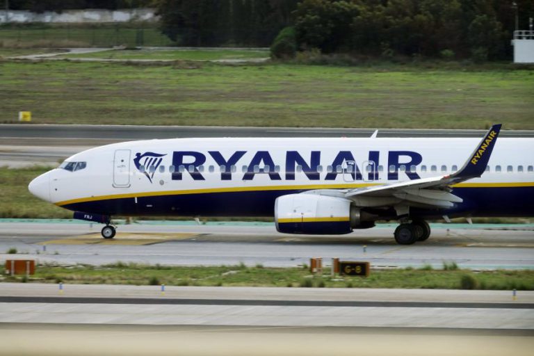 GREVE NA RYANAIR E GROUNDLINK COM ADESÃO A RONDAR 90%