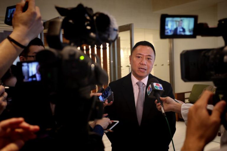 MACAU AVALIA CRIAÇÃO DE BOLSA DE VALORES