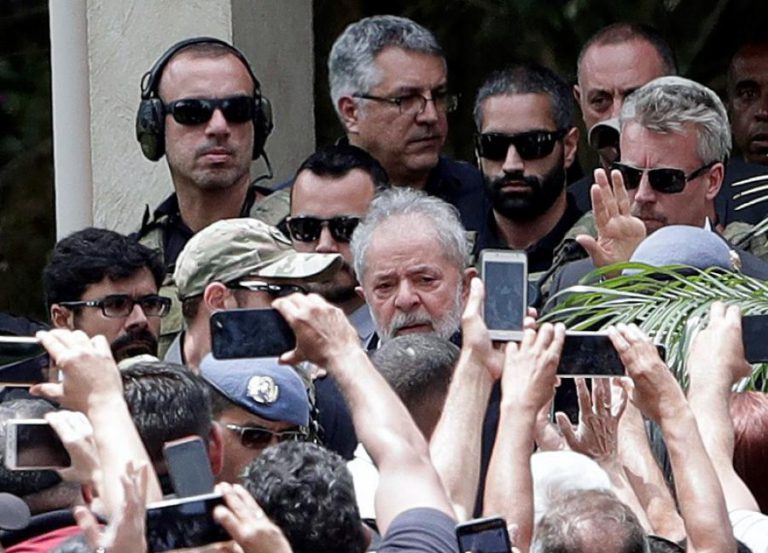 EX-PRESIDENTE LULA DA SILVA OPTA PELO SILÊNCIO EM DEPOIMENTO À POLÍCIA FEDERAL