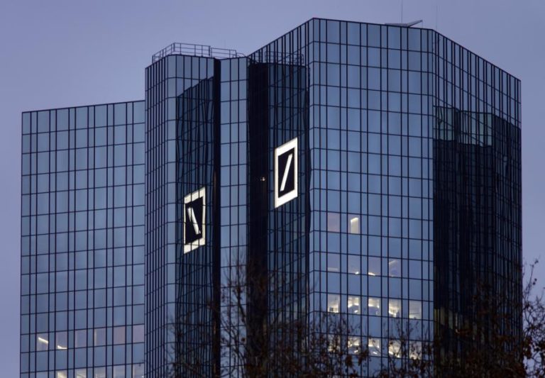 ANGOLA NEGOCEIA EMPRÉSTIMO DE MIL MILHÕES DE EUROS DO DEUTSCHE BANK