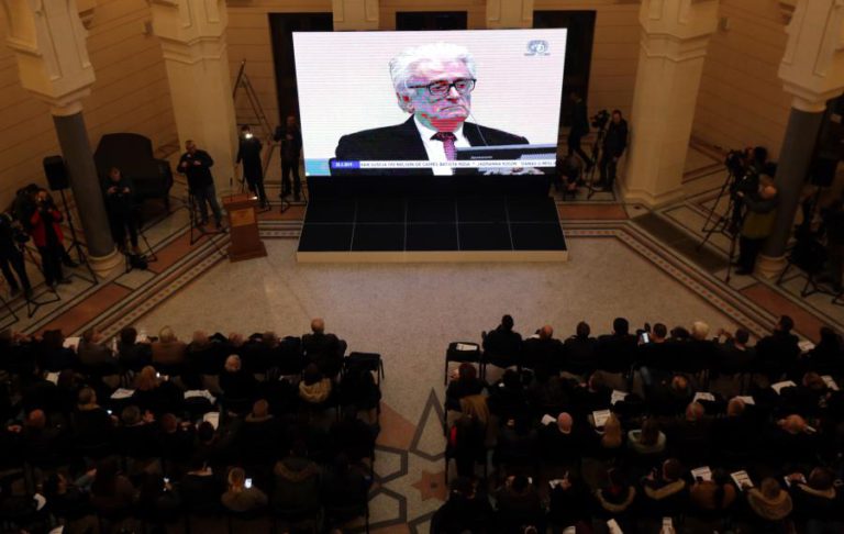 RADOVAN KARADZIC IMPEDIDO DE RECORRER DA CONDENAÇÃO A PRISÃO PERPÉTUA