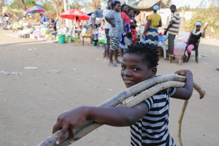 REINO DE ESSUATÍNI ABRE COMPORTAS DE BARRAGEM PARA FORNECER MAIS ÁGUA A MOÇAMBIQUE