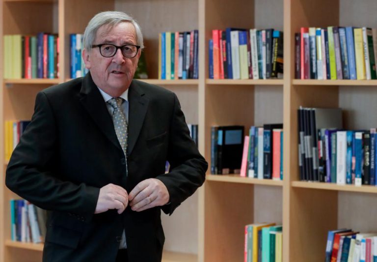 BREXIT: “ESFINGE É UM LIVRE ABERTO EM COMPARAÇÃO COM O PARLAMENTO BRITÂNICO”, DIZ JUNCKER