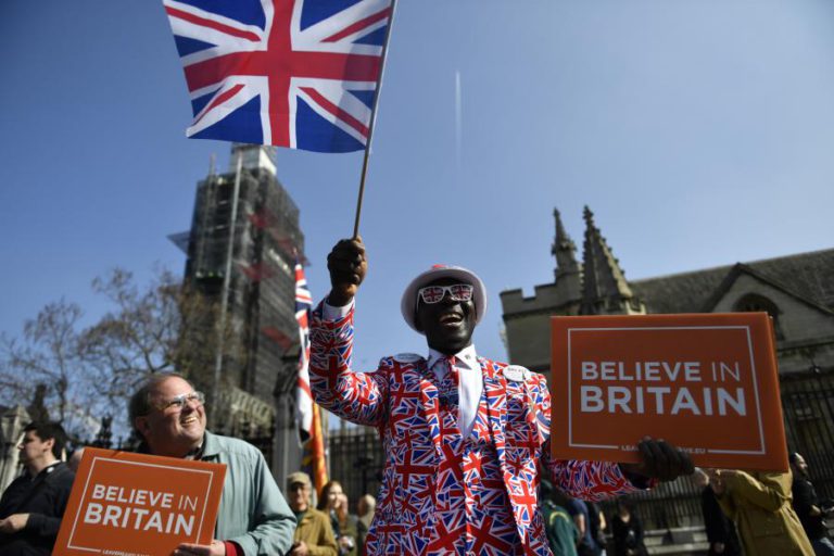 DEPUTADOS BRITÂNICOS VOTAM HOJE ALTERNATIVAS A SAÍDA DA UE SEM ACORDO