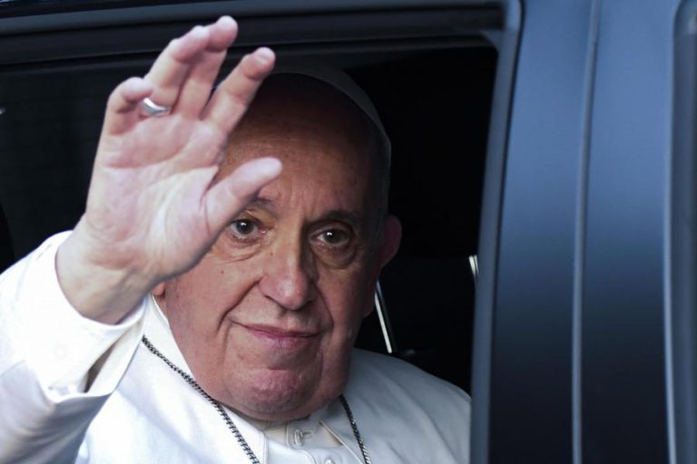 PAPA AGRADECE A CORAGEM DE QUEM DENUNCIOU ABUSOS