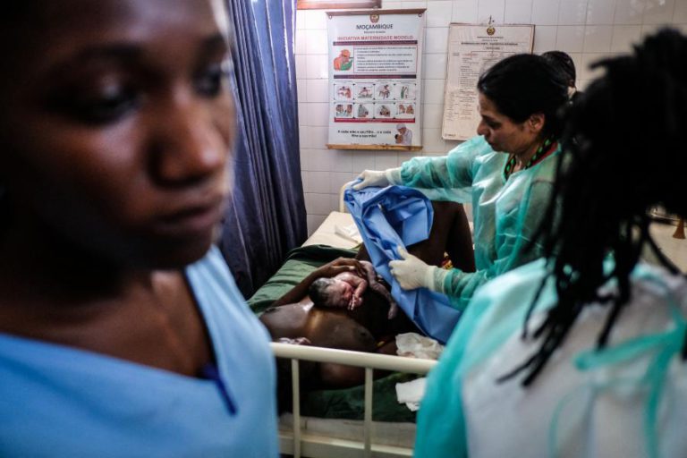 IDAI: UM HOSPITAL DE CAMPANHA ONDE TODOS FAZEM DE TUDO