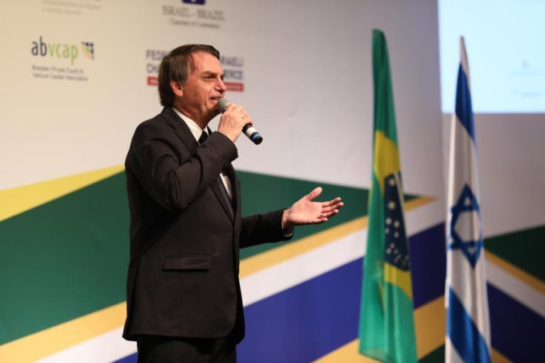PRESIDENTE BRASILEIRO É O POLÍTICO MAIS ATIVO NO FACEBOOK – ESTUDO