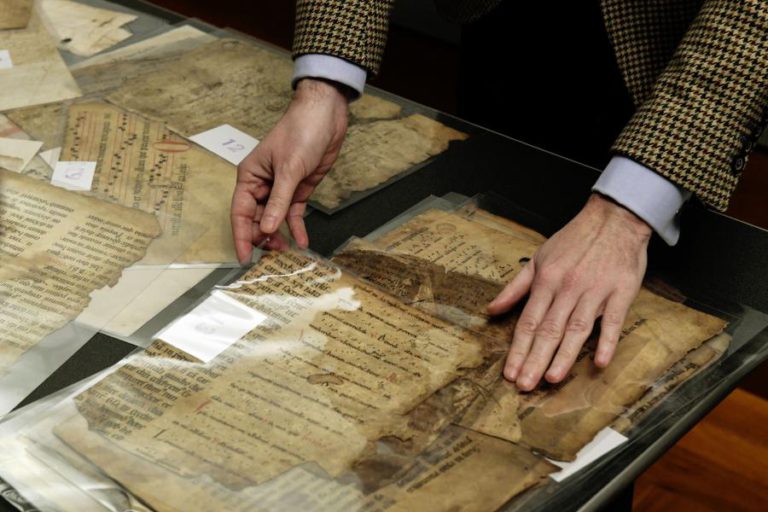 ESPANHA DIVULGA MANUSCRITO EMBLEMÁTICO DA LITERATURA MEDIEVAL PORTUGUESA
