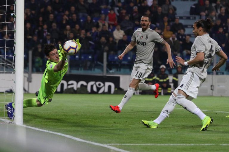 JUVENTUS VENCE CAGLIARI SEM CRISTIANO RONALDO E JOÃO CANCELO