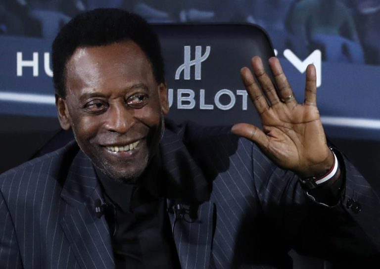 PELÉ AFIRMA QUE JÁ SE SENTE MELHOR