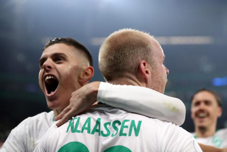WERDER BREMEN VENCE SCHALKE 04 E ‘FECHA’ MEIAS-FINAIS DA TAÇA ALEMÃ
