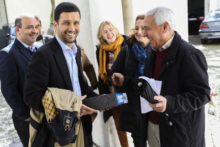 CDU QUER AUMENTAR NÚMERO DE DEPUTADOS NO PARLAMENTO EUROPEU