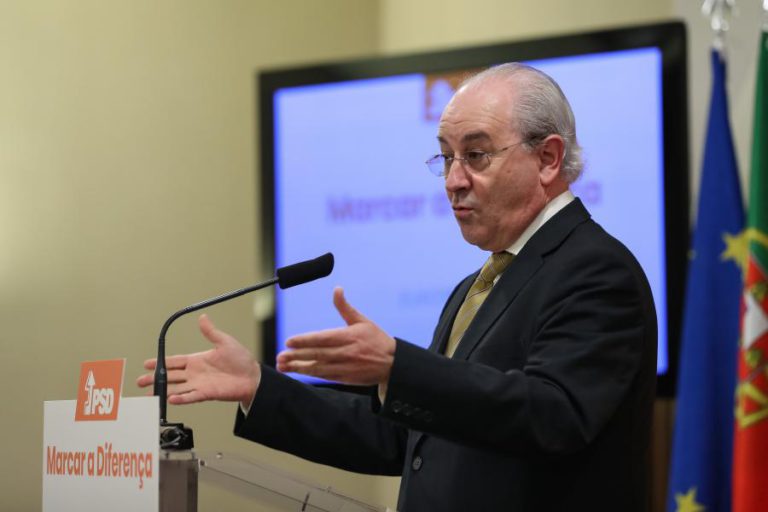 RIO CONSIDERA QUE SÓ “IDEIA BRILHANTE” PERMITIRÁ “AJUSTAMENTOS” À LEI DE NOMEAÇÃO DE FAMILIARES