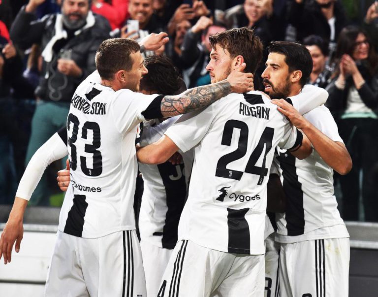 JUVENTUS BATE AC MILAN E PODE SER CAMPEÃ SE NÁPOLES PERDER NO DOMINGO