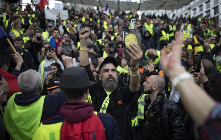 PROTESTO DOZ COLETES AMARELOS EM FRANÇA COM MAIS BAIXA ADESÃO DESDE NOVEMBRO