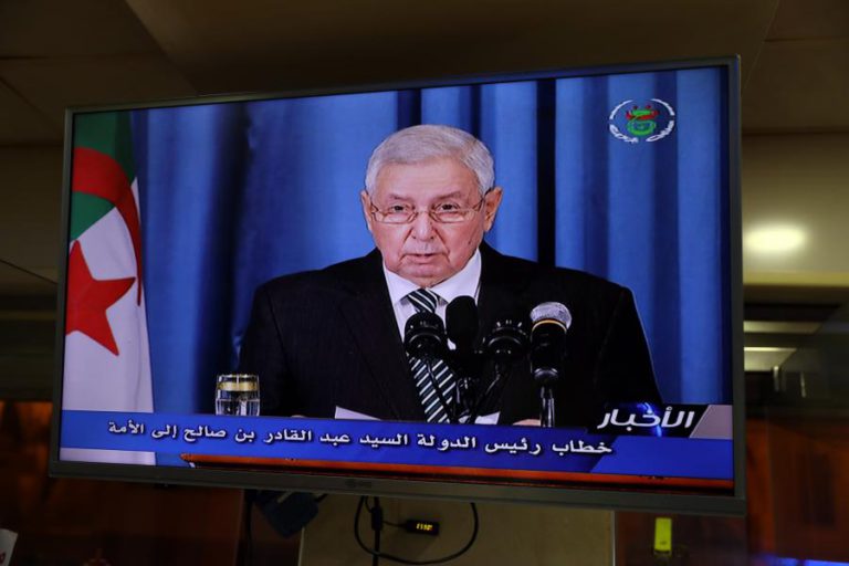 PRESIDENTE INTERINO DA ARGÉLIA MARCA ELEIÇÕES PRESIDENCIAIS PARA 04 DE JULHO