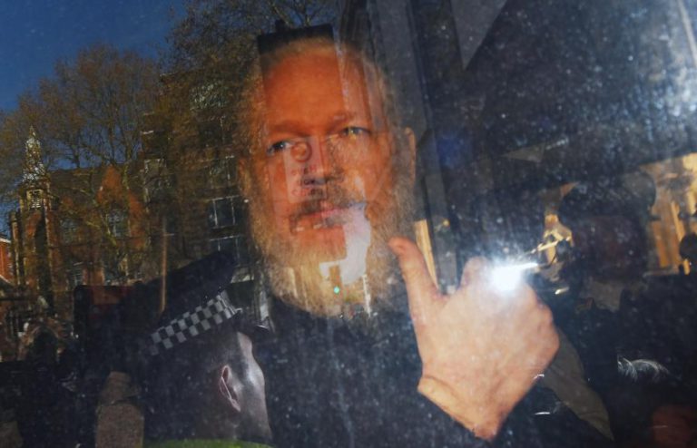 JULIAN ASSANGE EXPOSTO A RISCO DE “VIOLAÇÕES DOS DIREITOS FUNDAMENTAIS”