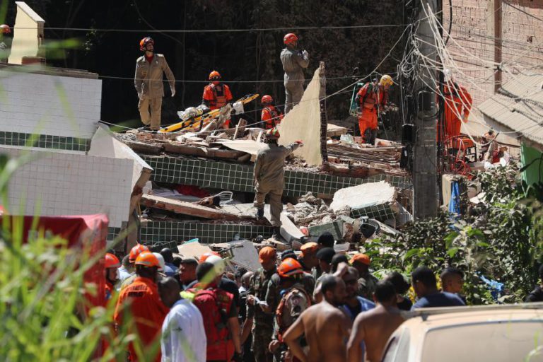 SOBE PARA NOVE NÚMERO DE MORTOS EM DESABAMENTO DE PRÉDIOS NO RIO DE JANEIRO