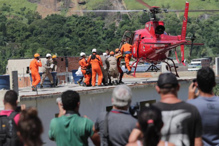 AUMENTOU PARA 22 O NÚMERO DE MORTOS EM DESABAMENTO DE PRÉDIOS NO RIO DE JANEIRO