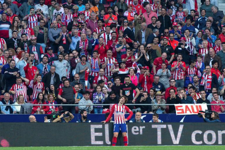 ATLÉTICO DE MADRID VENCE E REDUZ DIFERENÇA PARA O LÍDER FC BARCELONA