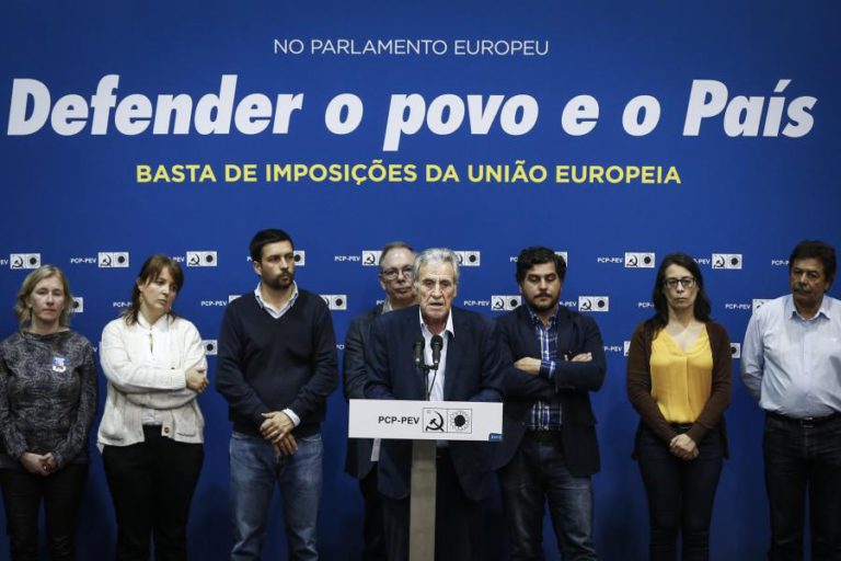 JERÓNIMO DIZ QUE ATUAL SOLUÇÃO POLÍTICA ABRIU “FENDA NA MURALHA” DA POLÍTICA DE DIREITA