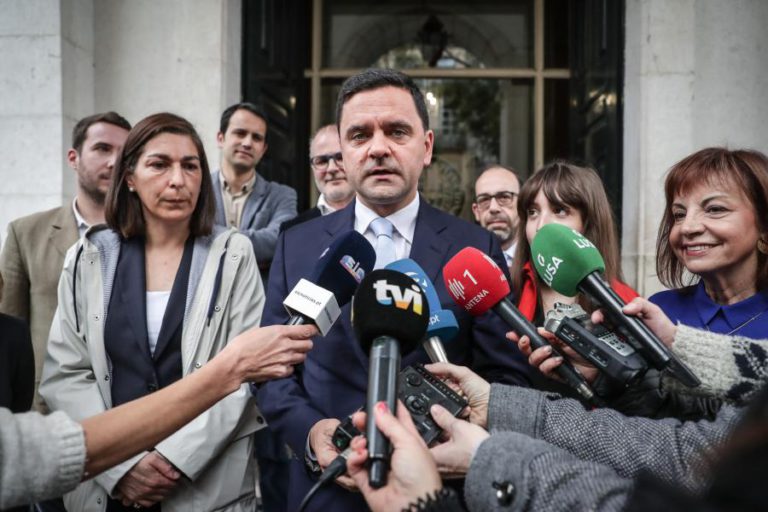 PS ASSUME QUE OBJETIVO NAS EUROPEIAS É “GANHAR AS ELEIÇÕES DE FORMA CLARA”