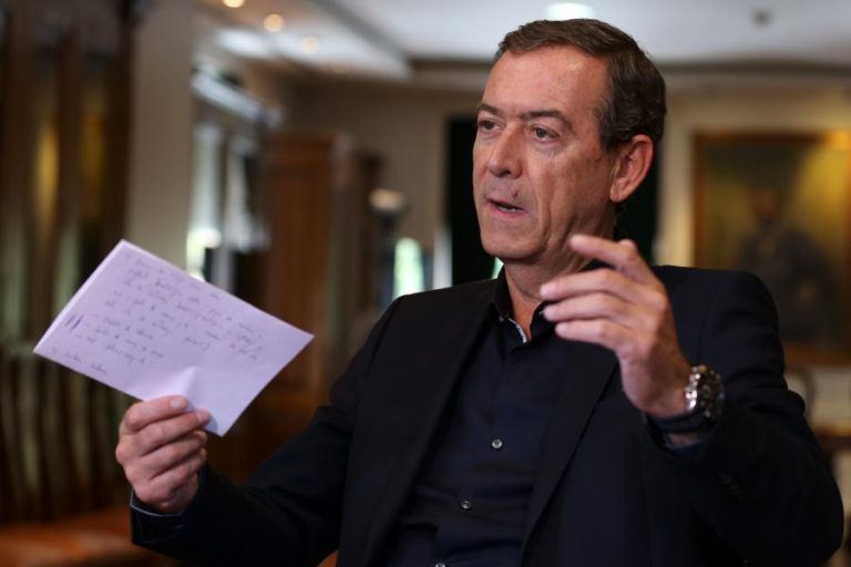 BASTONÁRIO ACUSA CENTENO DE EMPURRAR MÉDICOS PARA FORA DO SNS
