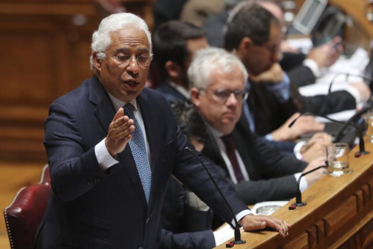 COSTA DIZ QUE GOVERNO ESTÁ A TRABALHAR PARA ALARGAR SERVIÇOS MÍNIMOS A TODO O PAÍS