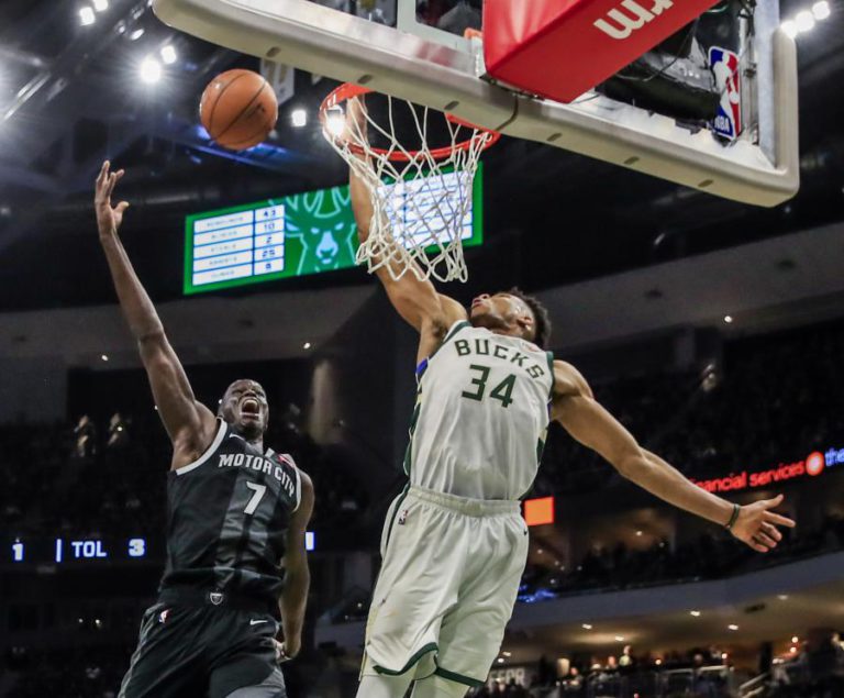 BUCKS REGRESSAM ÀS MEIAS-FINAIS DA CONFERÊNCIA ESTE DA NBA APÓS 18 ANOS
