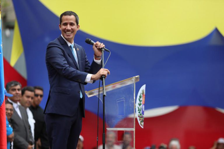 GUAIDÓ CRIA CENTRO DE COMUNICAÇÃO PARA COMBATER CENSURA DO REGIME DE MADURO