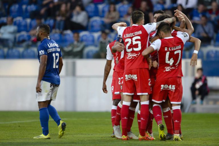 SPORTING DE BRAGA VENCE FEIRENSE E CONTINUA NA CORRIDA AO TERCEIRO LUGAR