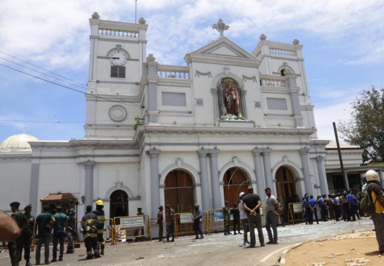 NÚMERO DE MORTOS APÓS EXPLOSÕES NO SRI LANKA SOBE PARA 137, NOVE ESTRANGEIROS