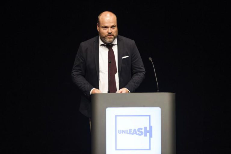 TRÊS DOS QUATRO FILHOS DE MILIONÁRIO DINAMARQUÊS POVLSEN MORRERAM NO SRI LANKA