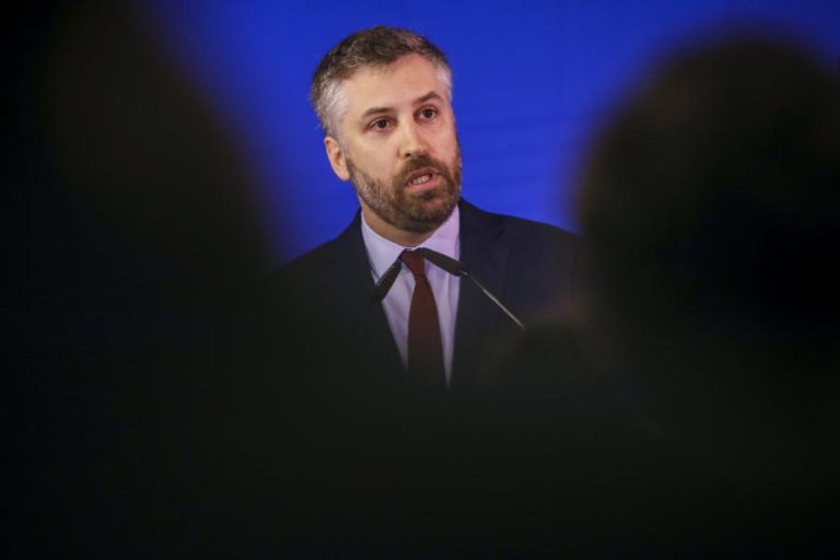 MONTIJO: ATRASOS VÃO SIGNIFICAR PERDAS DE “MILHARES DE MILHÕES DE EUROS”, DIZ MINISTRO