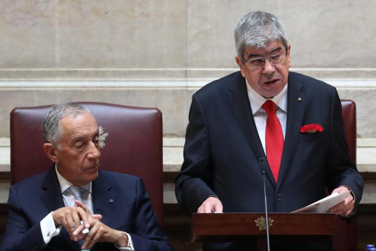 25 ABRIL: FERRO AFIRMA QUE MARCELO TEM SIDO UMA “MURALHA” CONTRA O POPULISMO EM PORTUGAL