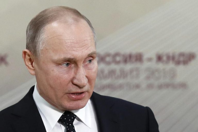 PUTIN PRONTO PARA “RESTABELECER COMPLETAMENTE” RELAÇÕES COM A UCRÂNIA