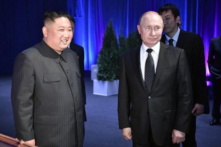 PUTIN DIZ QUE COREIA DO NORTE ESTÁ PRONTA A AVANÇAR PARA A DESNUCLEARIZAÇÃO